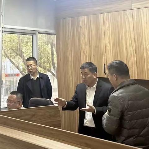 县委副书记、县长王永明一行莅临常山县中小企业融资担保有限公司走访慰问