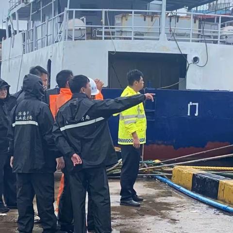 琼海市海洋和渔业行政执法大队 扎实开展台风“剑鱼”防风执法行动