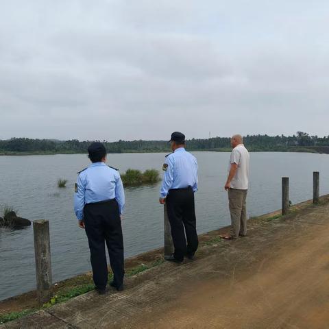琼海市海洋和渔业行政执法大队 迅速核查两起非法捕捞投诉 筑牢水域生态防线