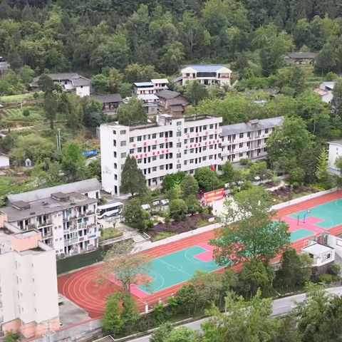 梦想在这里起航——雪山中学2025年秋初一新生开始报名啦！