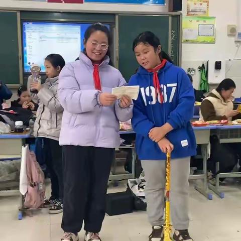 巩义市紫荆实验学校六七班元旦联欢会