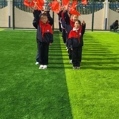 镇原县莲池小学五年级组庆祝国庆节系列活动简篇