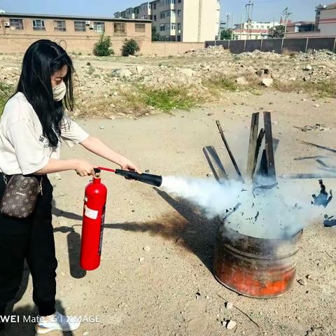 实战中修炼“内功”：安全保卫部组织总行机关进行消安防应急疏散和反恐防暴演练取得圆满成功