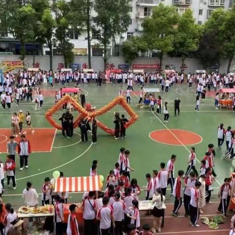 湖北大学附属中学高一（6）班快乐集市活动