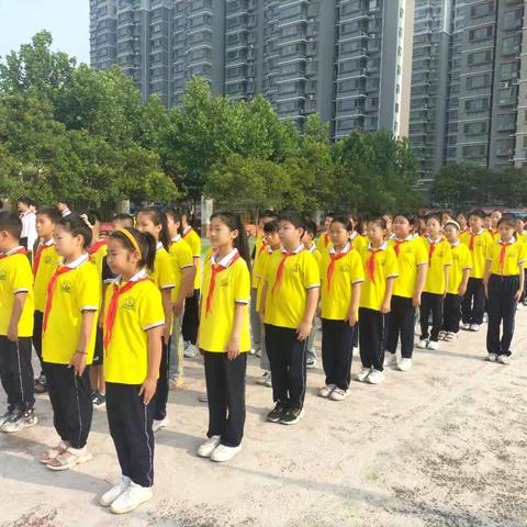 单县经济开发区实验小学“岁月峥嵘 不忘初心”献礼建党103周年升旗仪式纪实