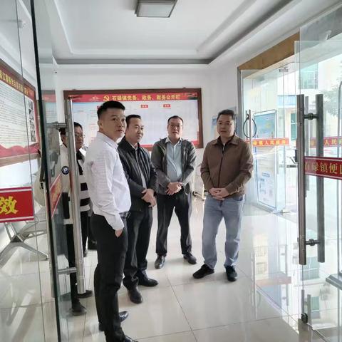 县委常委、统战部长开展无障碍环境建设和残疾人发展生产工作调研