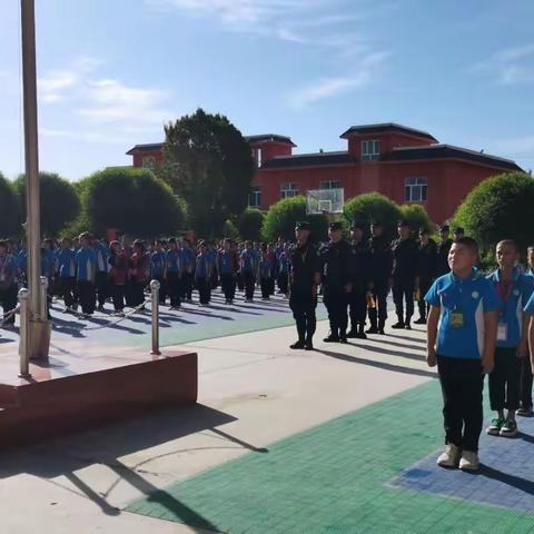 “新学期，新起点，新的面孔迎接新的希望”—————轮台县铁热克巴扎乡九年一贯制学校七年级学生军训活动