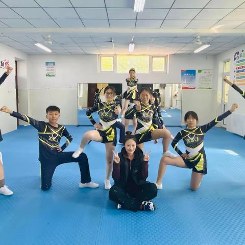 缤纷社团绽芳华 多元成长向未来 新世纪中学初2025级上学期社团活动成果回顾