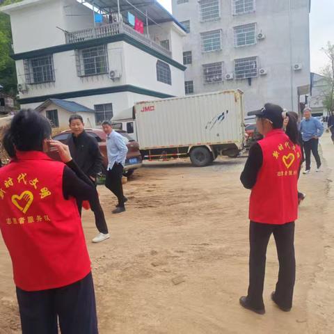 盘古山镇钨矿社区新时代文明实践站开展“清明祭扫倡文明，防火护林靠大家”守卡宣传活动