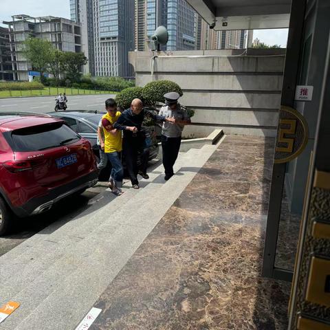 工商银行华城支行开展适老服务，打造暖心银行