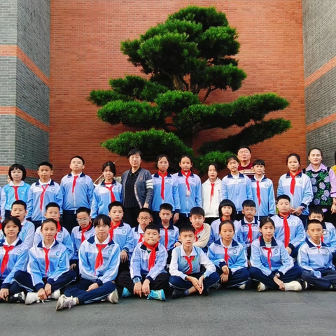 行走的大思政课｜文博寻根承古韵，红址铸魂悟初心——海口市英才滨江小学研学第三日纪实