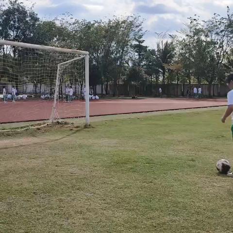 身心健康素养：足球射门五次 高二3班王晓芸