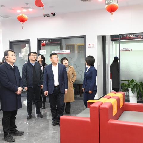 总行个贷部副总经理沈小刚一行到山西分行开展个贷业务调研
