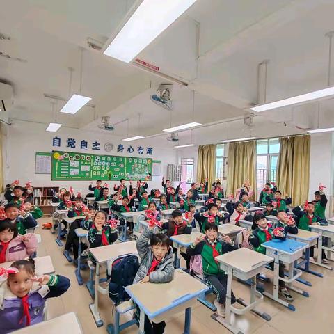 林小二六班开学第一天