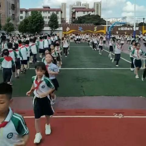 让运动成为习惯｜﻿ 林小三(6)班﻿奔跑小记