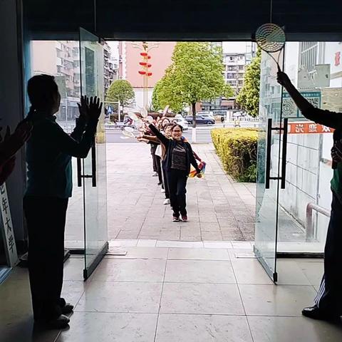 嘉陵区老年大学健柔班开学啦