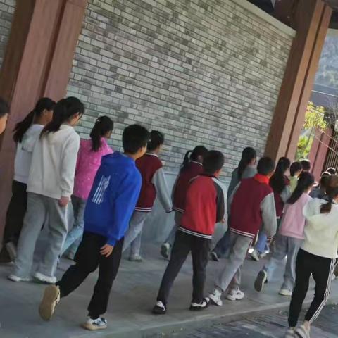 “承古礼诵经典 少年意气贯古今” ﻿保安镇中心小学百人汉服经典诵读活动