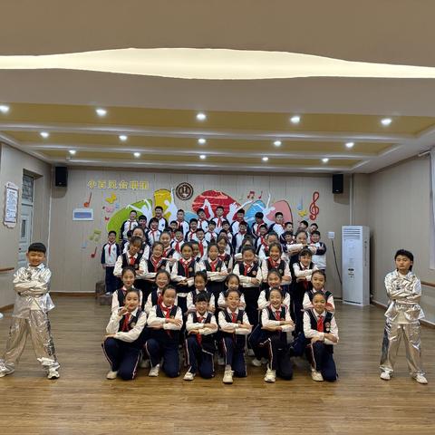问候有礼，友爱相连——郾城小学第十二周升旗仪式
