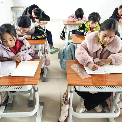 石仔岭中心学校素质拓展班教学成果总结