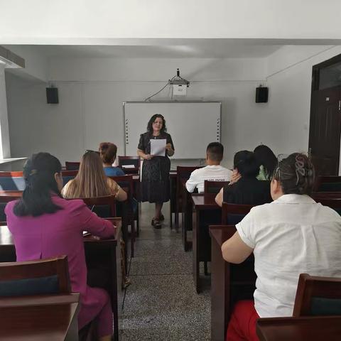 乌鲁木齐市少数民族语文教研活动简讯