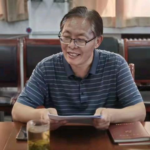 机关第二党支部召开5月 主题党日活动