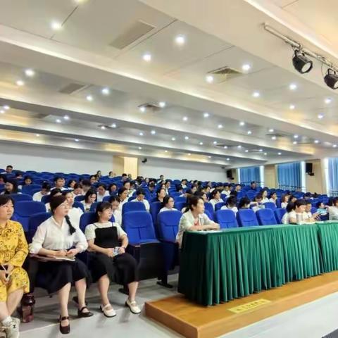 三亚市吉阳区丹州小学第三次全体教师例会