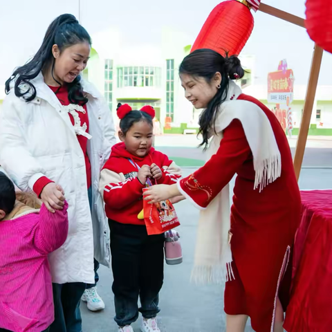 蛇来“运”转迎新年   亲子同乐庆元旦——武宁一幼南市分园2025年元旦亲子运动会活动