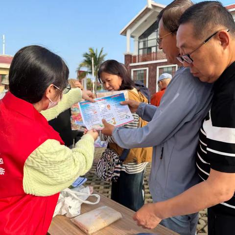 扫黄打非筑防线——龙楼镇开展候鸟老人扫黄打非专项宣传活动
