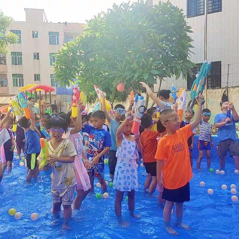 2023年6月29日儿童之家幼儿园“清凉一夏尽情玩水”一次大战容的打水仗活动