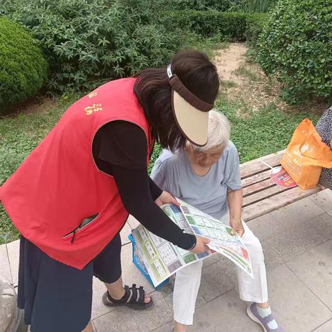 【分类齐参与 低碳新时尚】银丰唐郡社区开展垃圾分类宣传教育活动