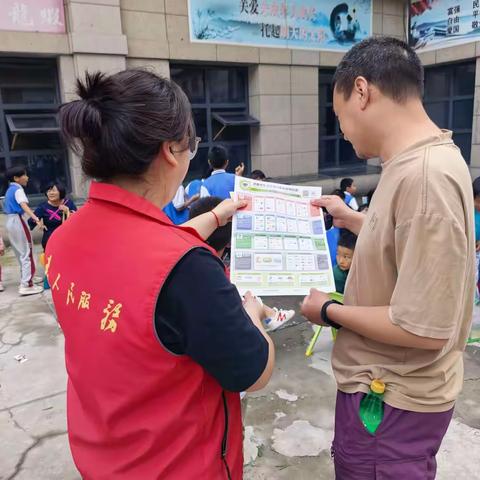 全民践行·分类赋能——唐冶街道银丰唐郡社区借助露天观影活动开展垃圾分类宣传教育活动
