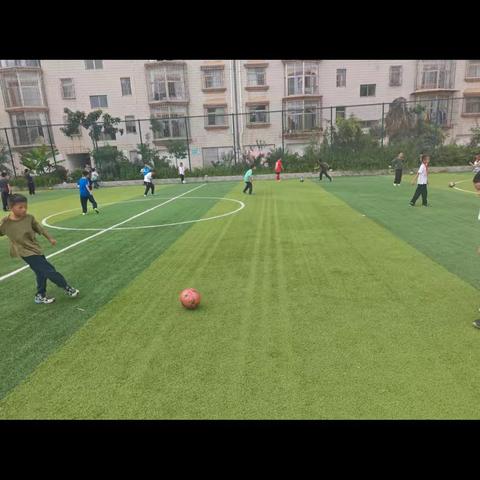 曲靖市第二小学足球基础班课后服务纪实