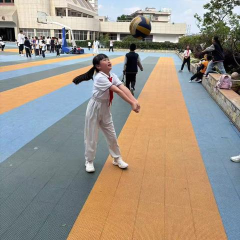 曲靖市第二小学课后服务排球社团风采
