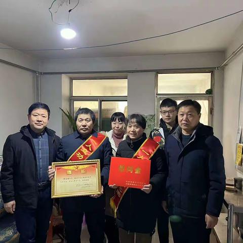 新春走访慰问，情暖现役军人家属