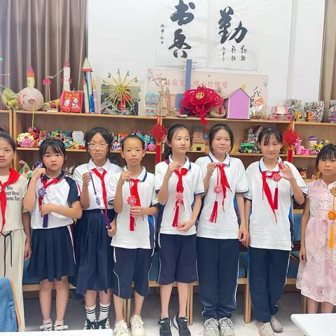 豁口小学衍纸社团