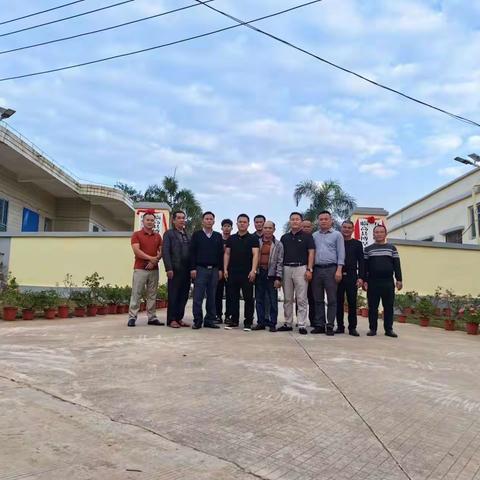 博厚南贤振兴中队一行到五尧村委会相互交流学习