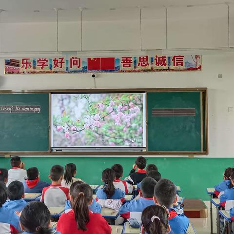 聚焦课标新视角，探索课堂展风采—东平县第五实验小学英语组教研活动