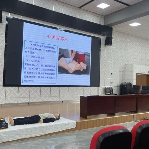 筑牢生命防线，共护校园安全——官渡区大板桥中学开展急救知识培训