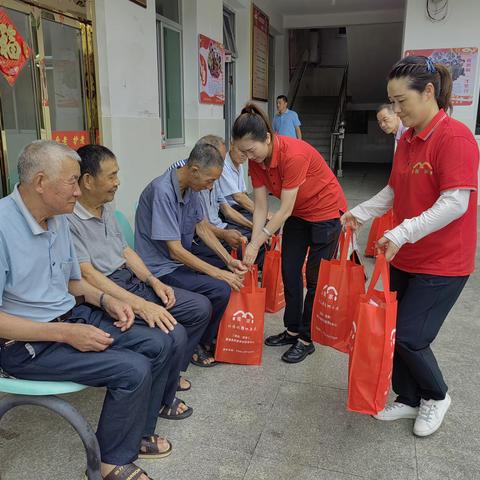 暖心慰问 情系老兵