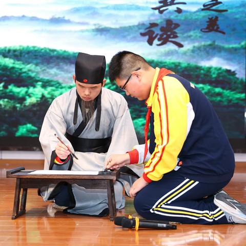 演绎经典，重拾语言文字之美 ——八〇四班课本剧展演小记