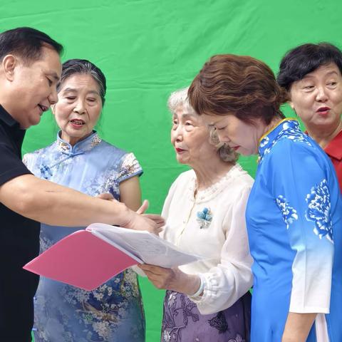 朗诵班学期结课  汇报节目好精彩