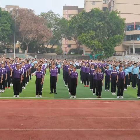 合阳中学2025级七年级十一班 “队列训练”