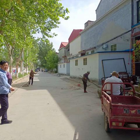 城关镇小韩村：常态化开展义务清洁活动