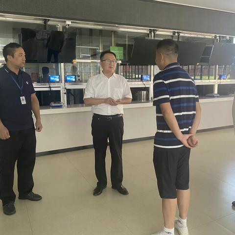 抚州高新区市场监管局“三抓三促”开展秋季校园食品安全专项检查
