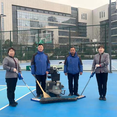 年味渐浓 洁净先行 | 西安煤化实业陕煤研究院项目部保洁开展节前深度清洁行动