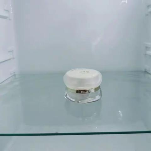 施洛贝缇珍珠膏是属于天然无添加防腐剂的产品，夏天怎么放置比较好