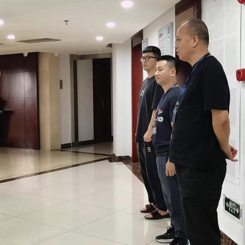 落实值班值守，强化安全巡查—观湖街道“双节”值班检查情况汇报（10月3日）