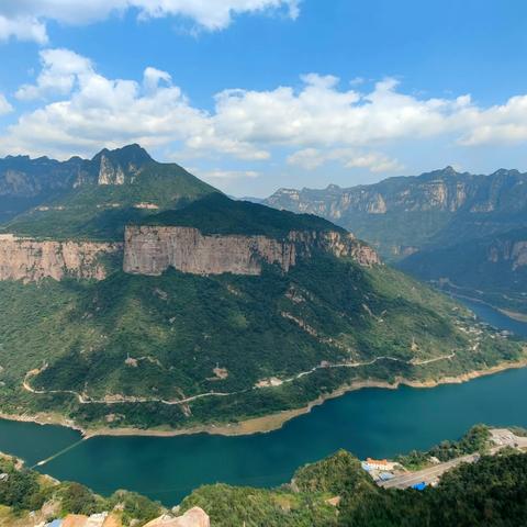 南太行挂壁公路穿越活动。