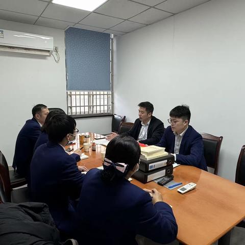 个金部强熠副总经理和章力老师莅临江北新区分行指导工作