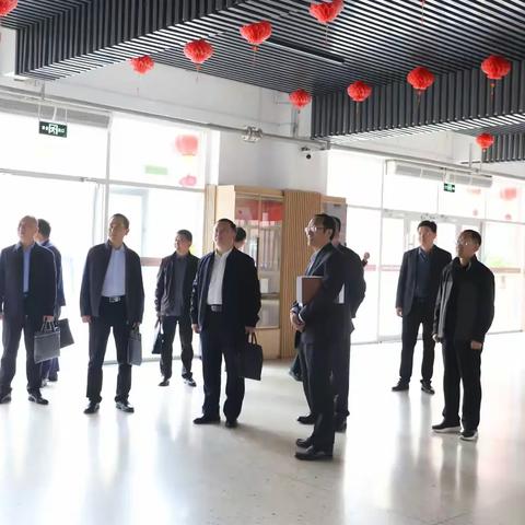 柴巨伟局长到北辛中学通盛路校区调研宣传及教育评价改革工作